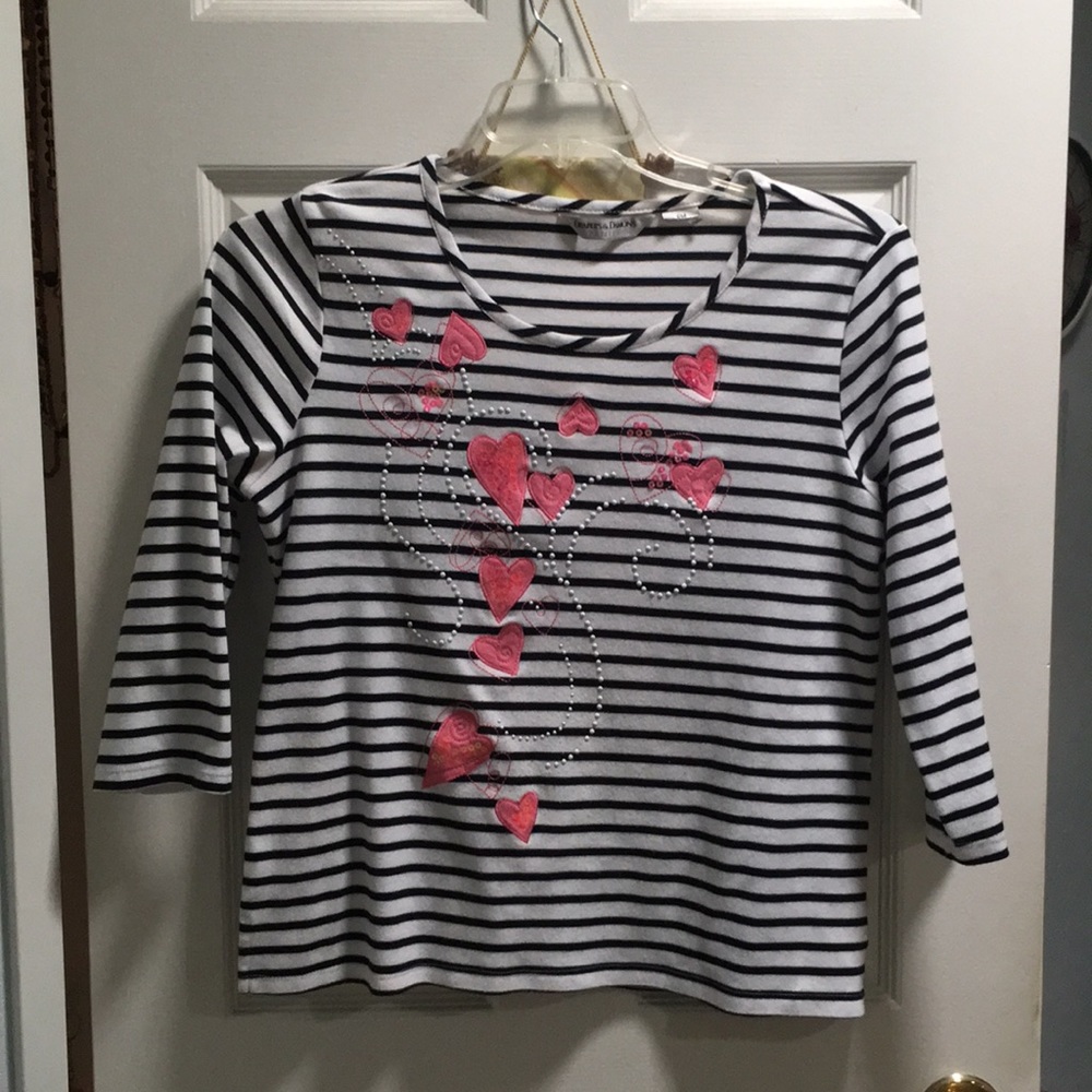 Three quarter sleeves top